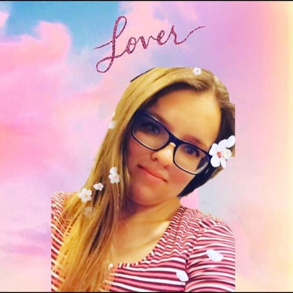 Meet your Posher, Chrissy - Picture 1 of 1